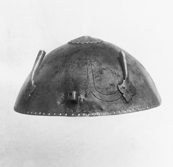 Helmet with Incised Arcade Design