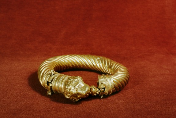 Bracelet with Lion's Head with an Apple in Its Mouth