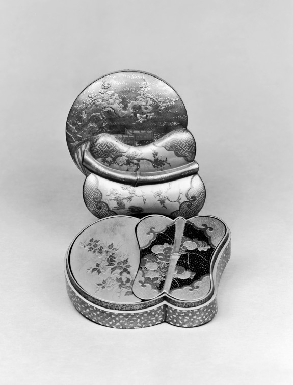 Box for the Incense Game in the Shape of an Umpire's Fan