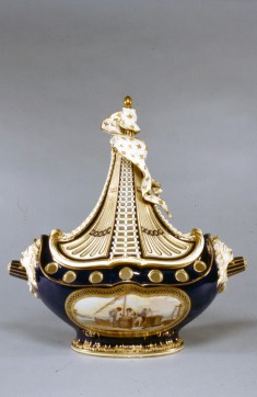 Potpourri Vase (Vase potpourri à vaisseau)