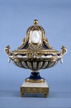 One of a Pair of Potpourri Vases (Vases ovales Mercure)