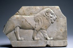 Model with a Lion and a Bull
