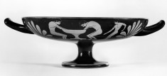 Kylix Depicting a Standing Youth and Two Youths Bathing