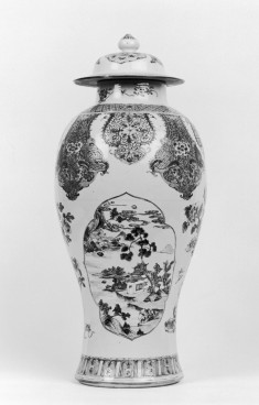 Mantle Garniture