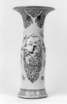 Mantle Garniture