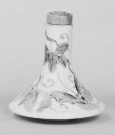 Snuff Bottle with Butterflies and Melon Vine