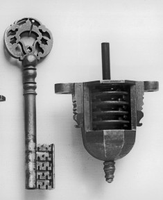 Lock Nut with Key