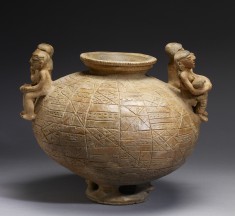 Olla with Annular Base and Modeled Figures