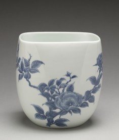 Fresh Water Jar ("Mizusashi") with Branch of Roses