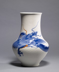 Vase with Dragon