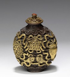 Snuff Bottle with Buddhist Emblems