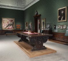 Table with Pedestal Base