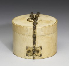 Cylindrical Box with Incised Decoration