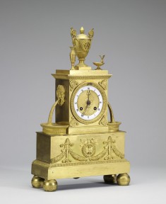 Clock with Rectangular Base in the Form of a Fountain