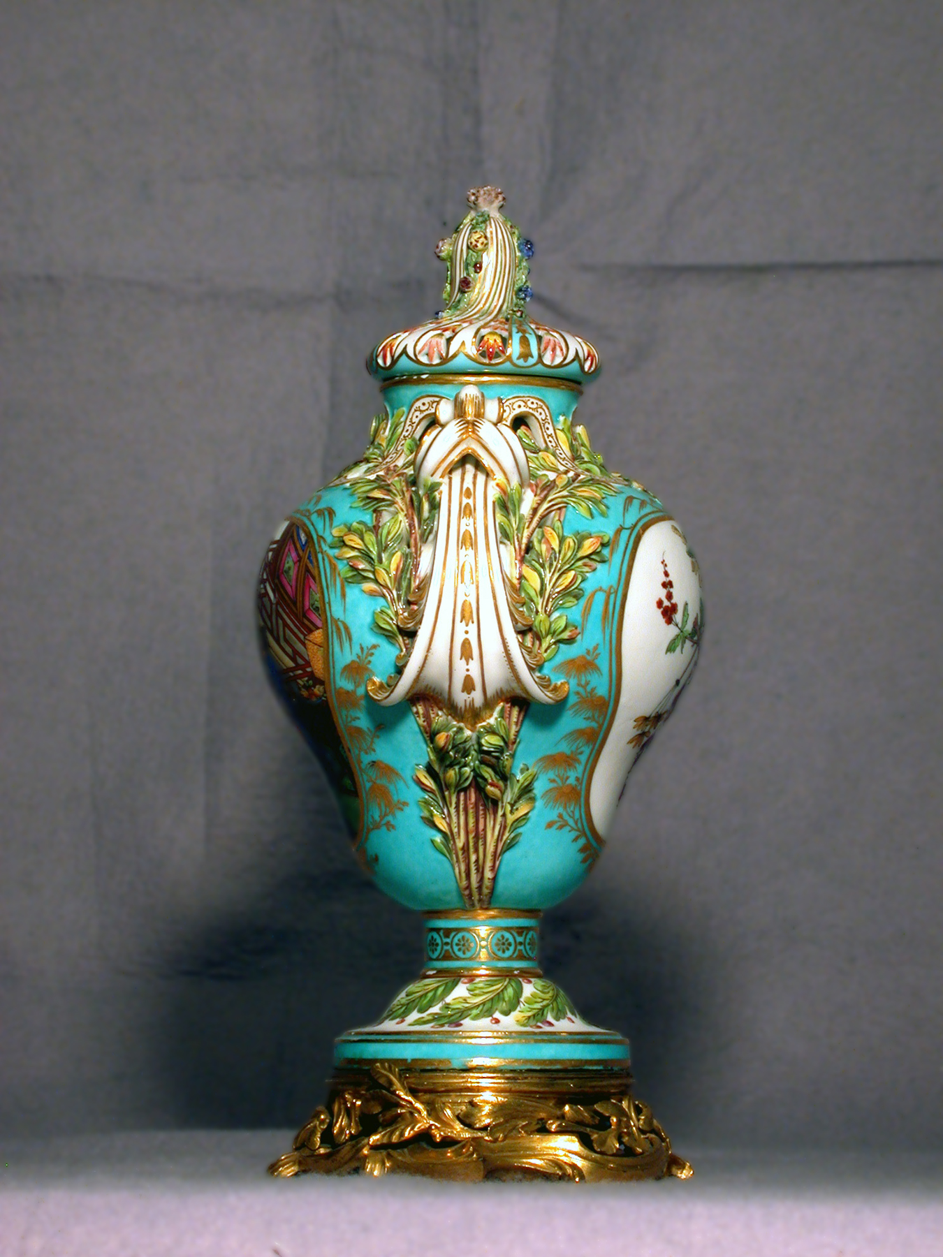 Image for One of a Pair of Potpourri Vases (Vase pot pourri feuilles de mirte)