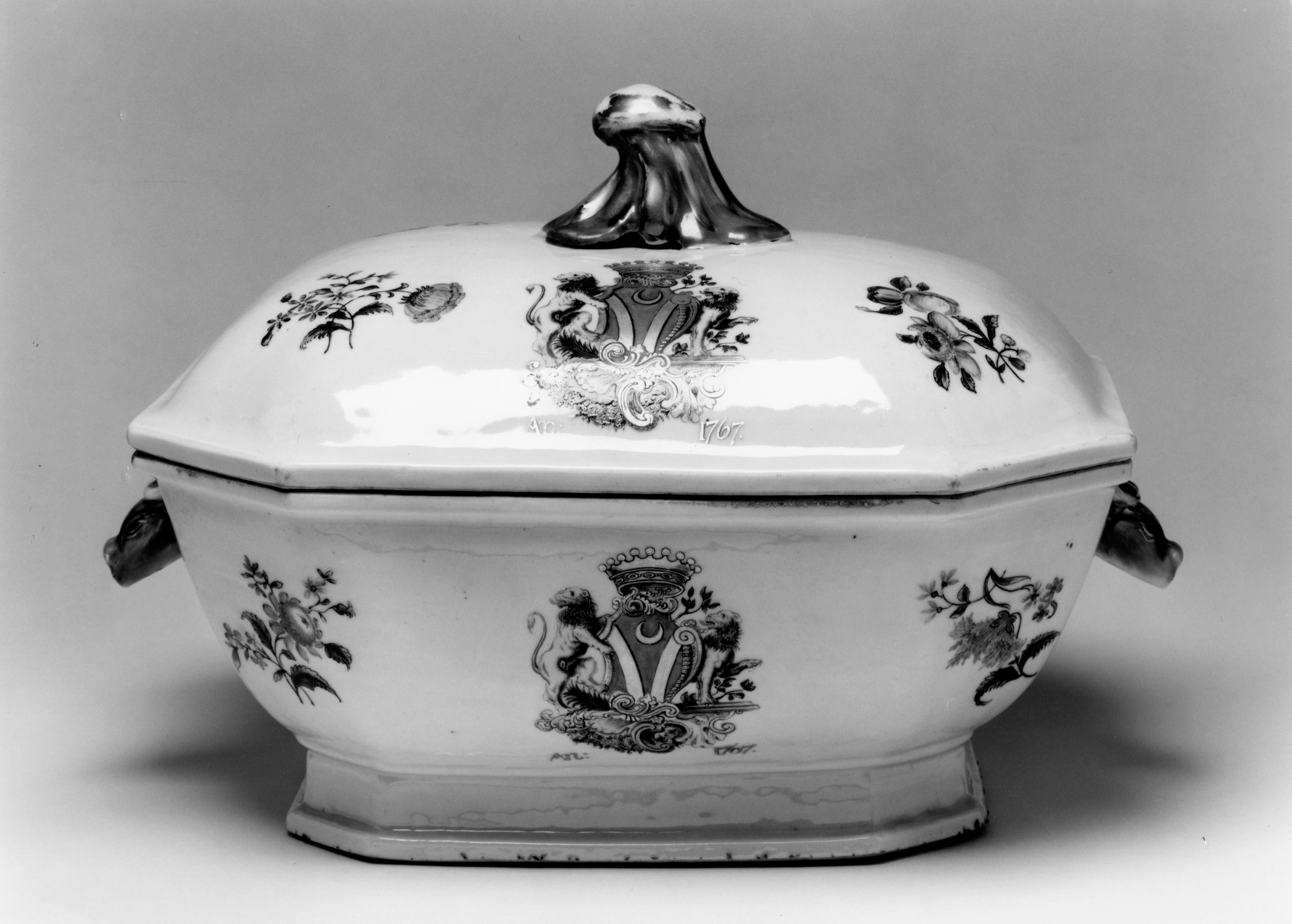 Image for Tureen with English Coat of Arms, one of a pair