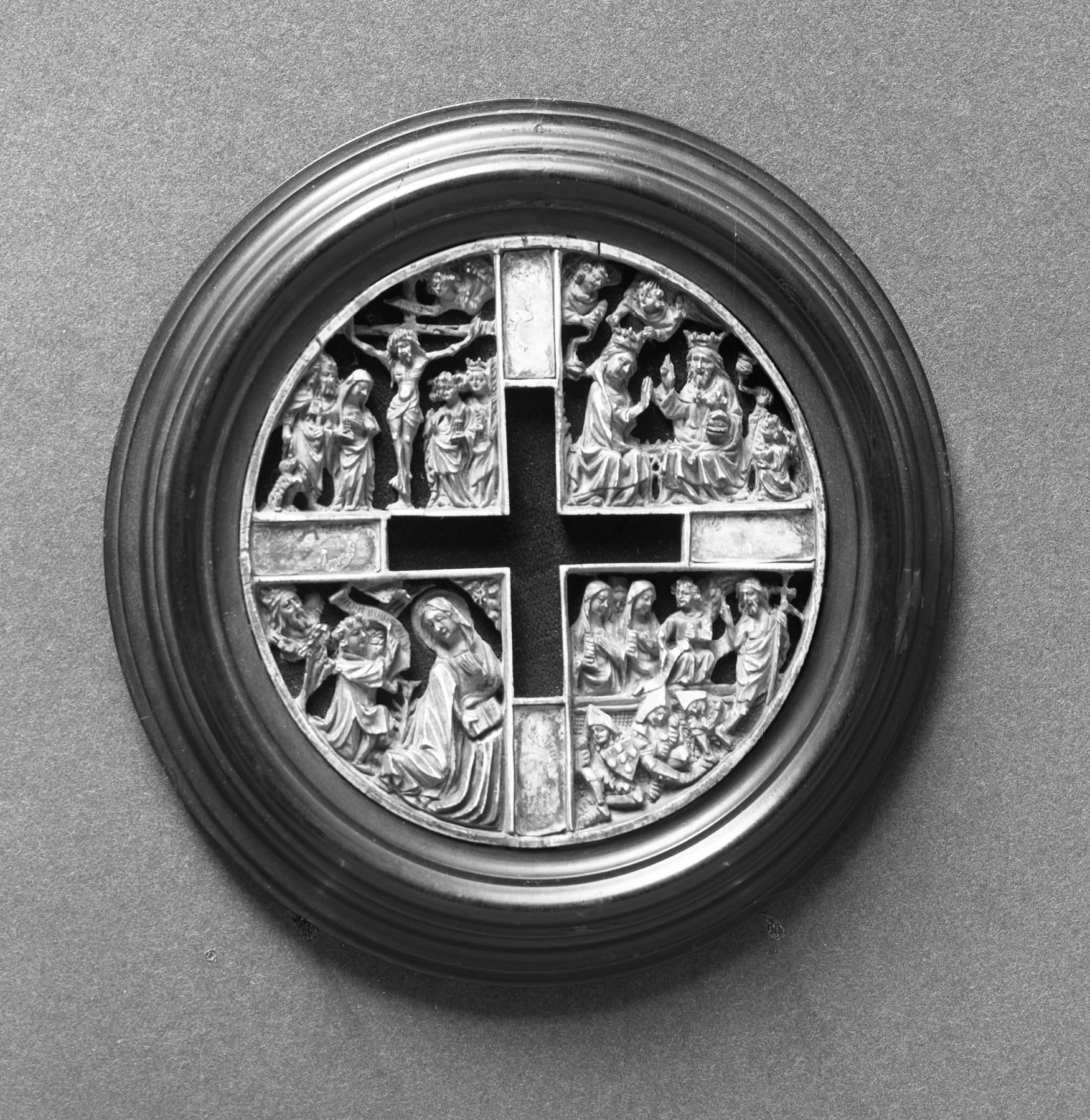 Image for Cover of an ivory box with scenes from the life of Christ and the Virgin