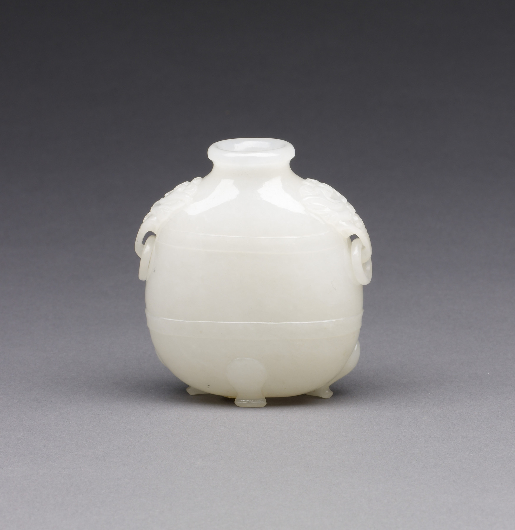 Image for Snuff Bottle in the Shape of a Flattened Archaic Tripod Vase