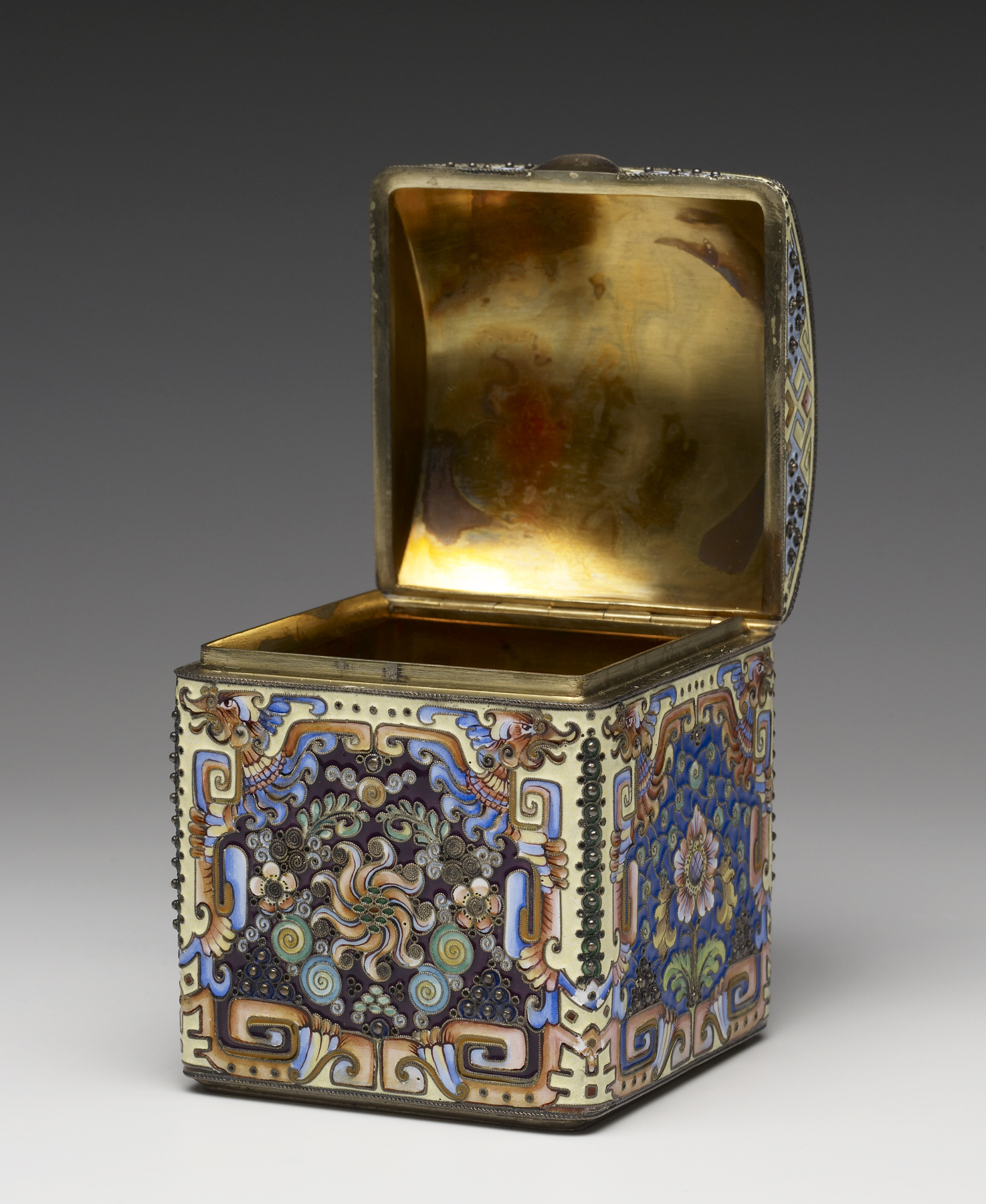 Image for Tea Caddy with Chinese-inspired Decoration