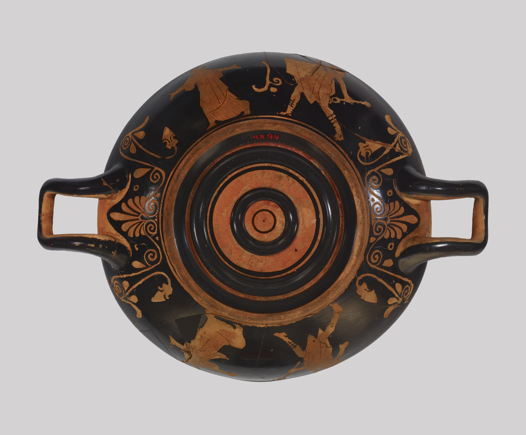 Image for Stemless Kylix Depicting Nike and Ruler and Hermes and a Woman