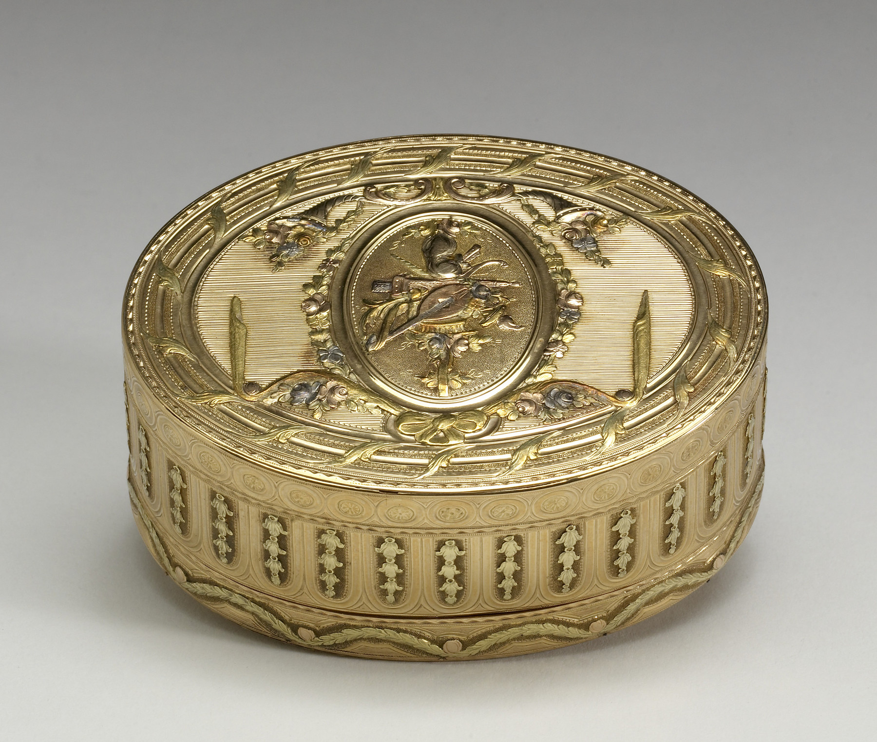 Image for Oval "Quatre-Couleur" Snuffbox