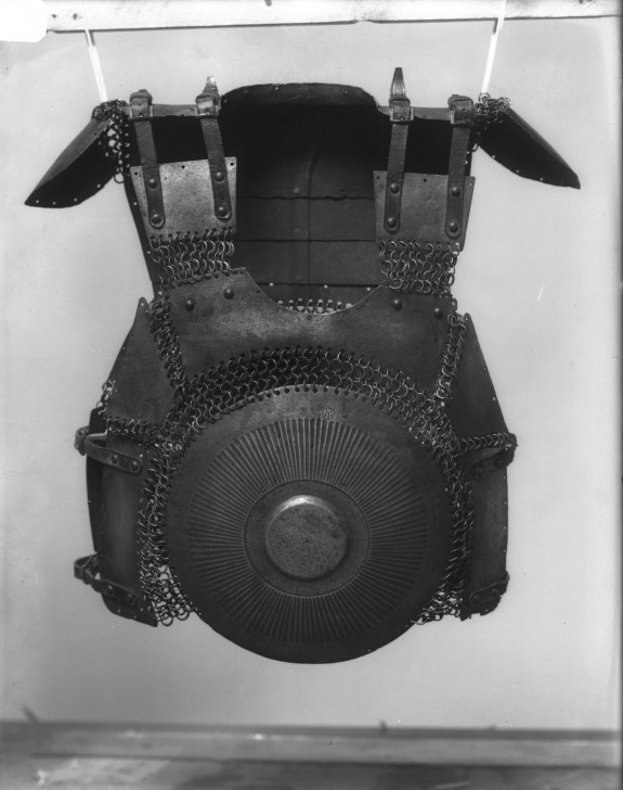 Cuirass (Breastplate and Backplate) | 51.420 | The Walters Art Museum