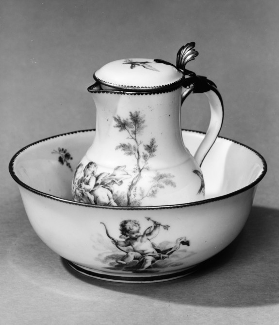Bowl and Water Pitcher with Putti Playing Music in a Pastoral Setting