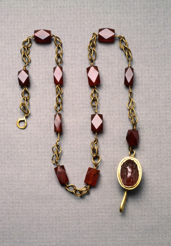 Necklace with an Intaglio of Athena and Hermes