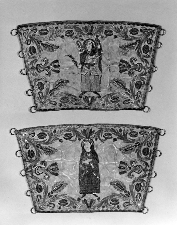 Liturgical Cuffs with the Annunciation