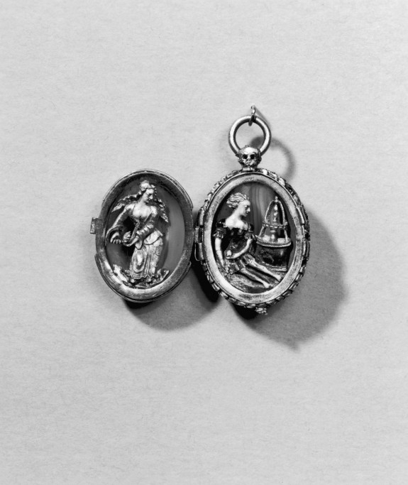 Locket with the Deaths of Pyramus and Thisbe