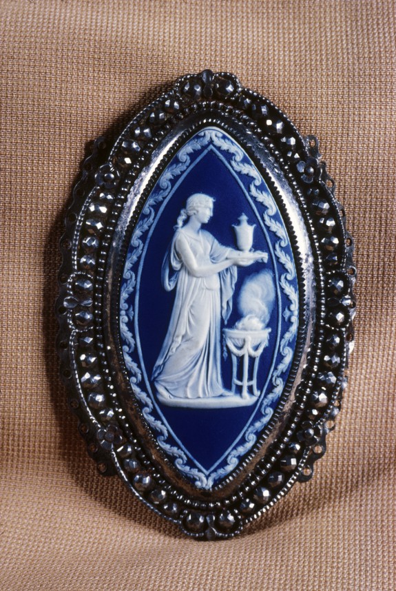 Belt Clasp with a Woman Making a Sacrifice