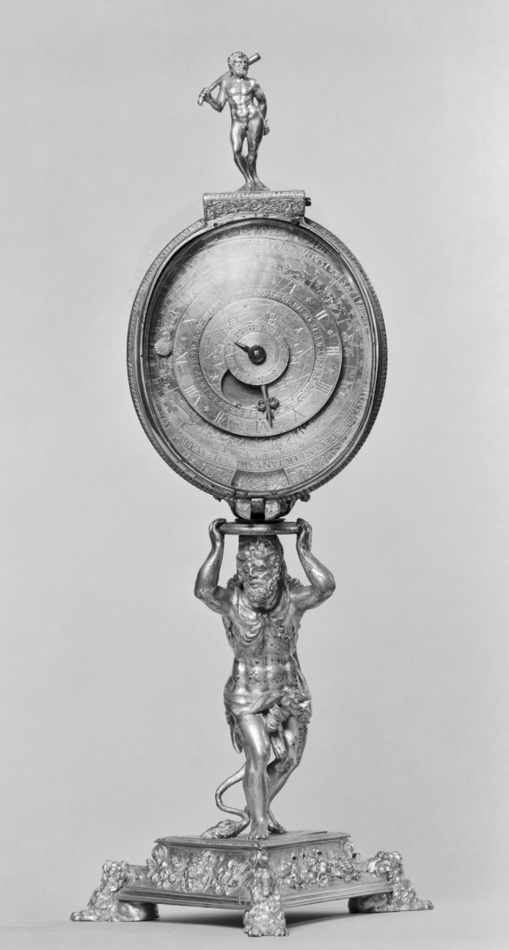 Clock Supported by Hercules