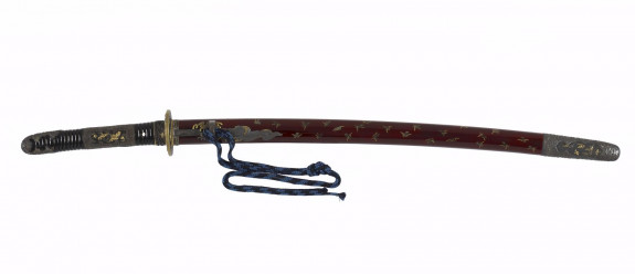 Sword (katana) with a dark red lacquer saya and plovers in gold (includes 51.1212.1-51.1212.4)