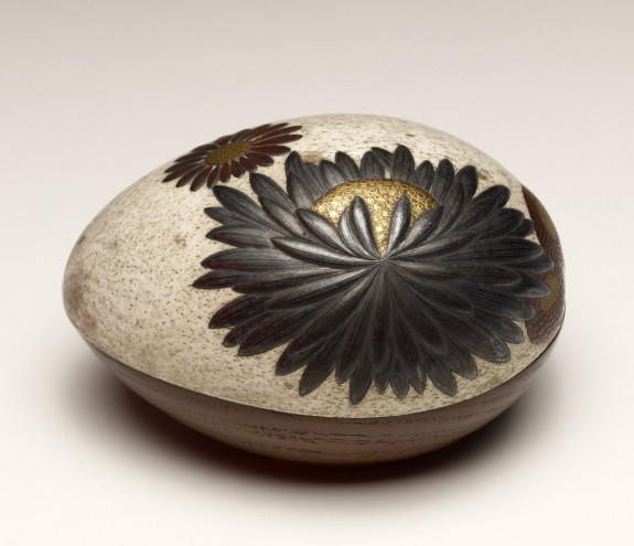 Egg-Shaped Incense Container with Chrysanthemums