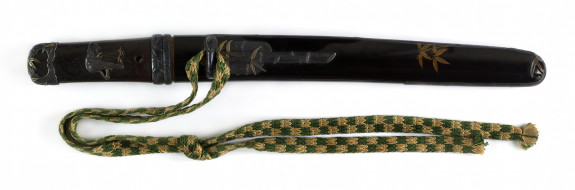 Dagger (aikuchi) with black lacquer saya decorated with bamboo in gold lacquer (includes 51.1276.1-51.1276.4)