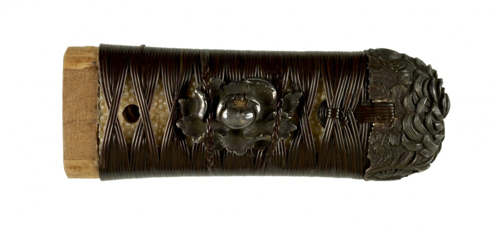 Tsuka with Flowers