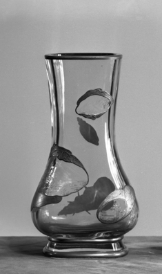 Image for Vase with Japanese Scenes in Shells
