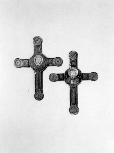 Image for Cross with bust of the Virgin