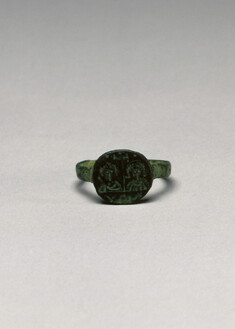 Image for Ring with Busts of Man and Woman