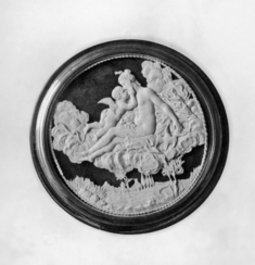 Image for Circular Box with Venus and Cupid