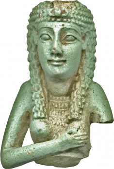Isis Nursing Horus