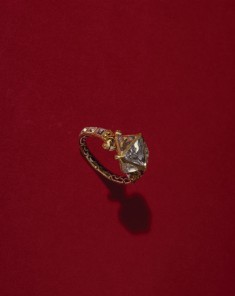 Enameled Gold and Diamond Ring
