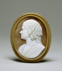 Brooch with profile of Ellen Walters after a bust by William Henry Rinehart