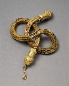 Necklace with Lion's-Head Closures