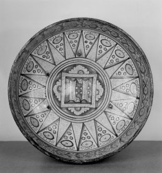 Large Bowl with Foot and Vertical Side