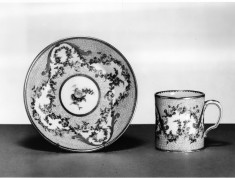 Cup and Saucer (gobelet ‘litron’ et soucoupe)