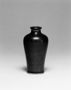 Snuff Bottle in the Form of a Miniature Vase