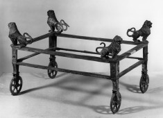 Rolling Table with Four Lions at the Corners