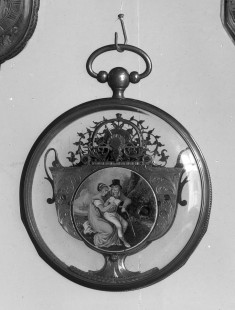 Watch in Vase-Shaped Setting with Case