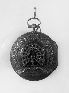 Watch with Trellis Design
